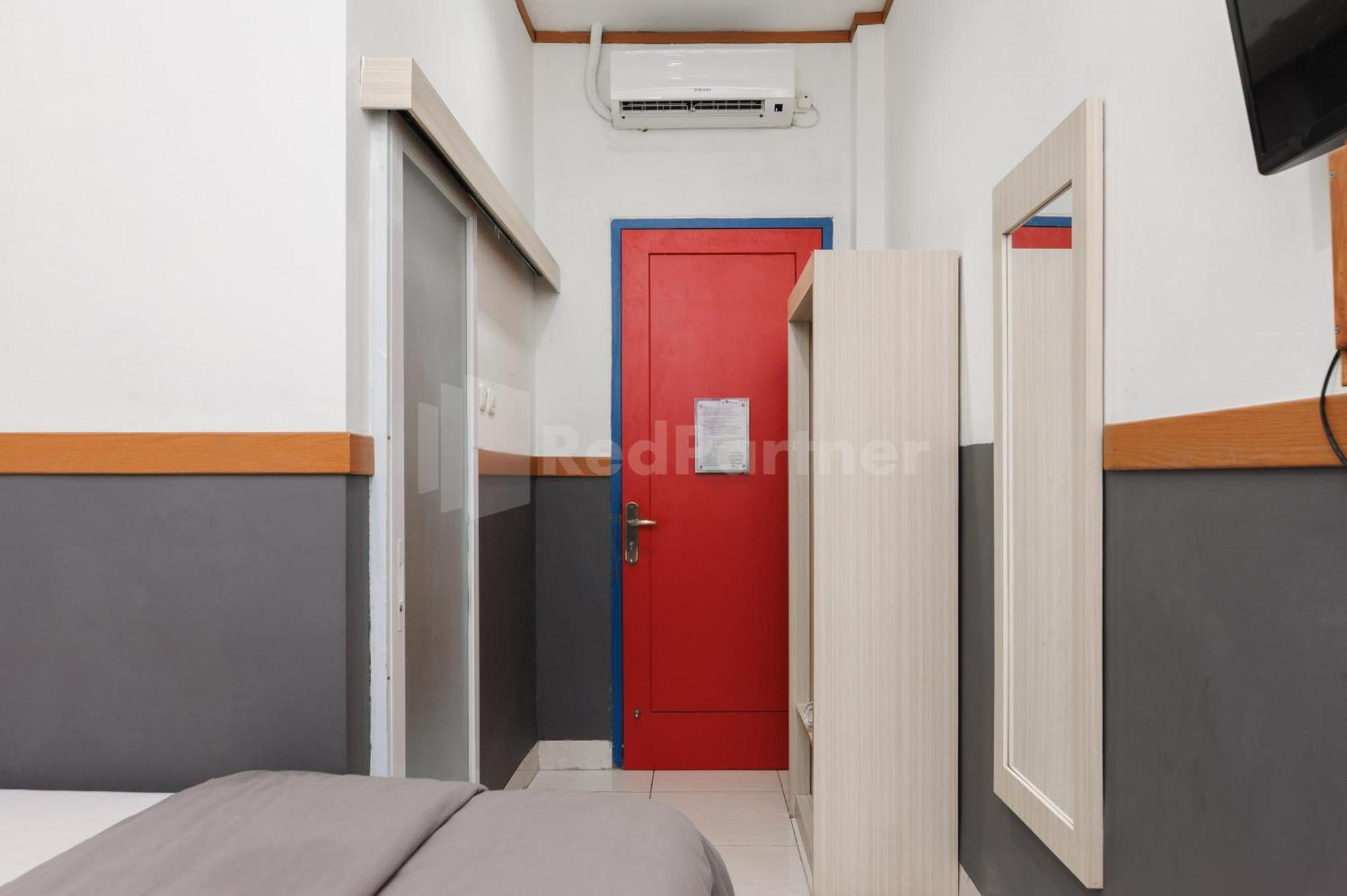 Ian Hotel Jaksa Mitra Reddoorz Jakarta Exterior foto